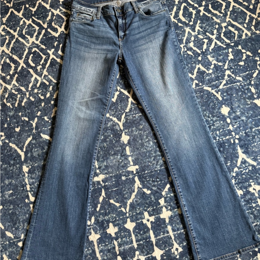Kut from the Kloth Medium Blue Bootcut Jeans